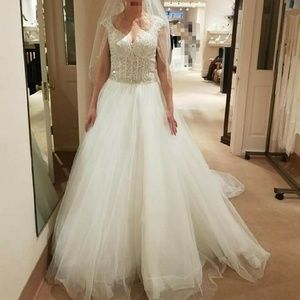 Madeline Gardner Wedding Dress